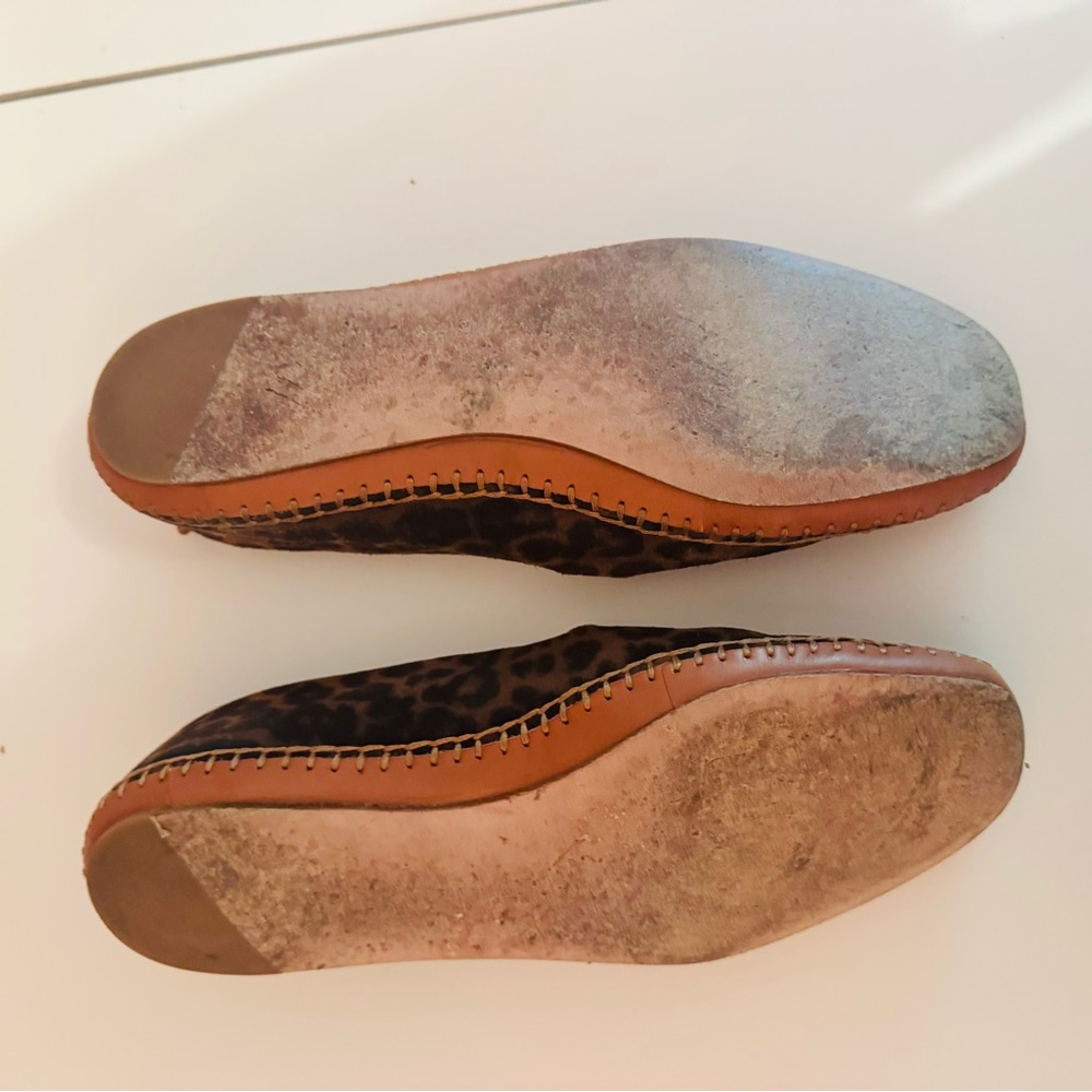 Veronica Beard Brown Leopard Print Flats - Picture 2 of 4